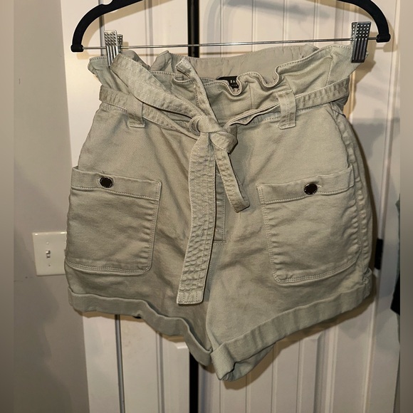 Ted Baker Size 28 Sage Green Paperbag Women's Casual High-Waisted Shorts w Belt